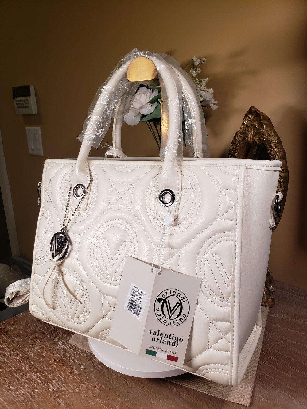 Valentino Orlandi Quilted Cream Tote w/ Pouch, Crossbody & Logo Charm NWT! $359